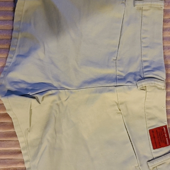 Shorts - Picture 2 of 3